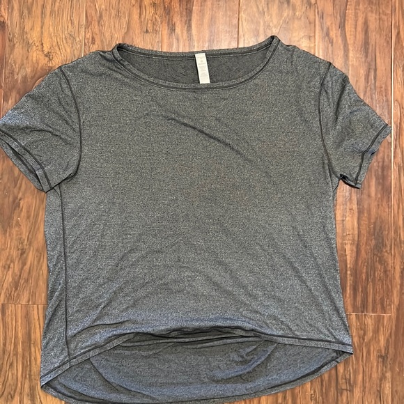 lululemon athletica Tops - LULU TSHIRT